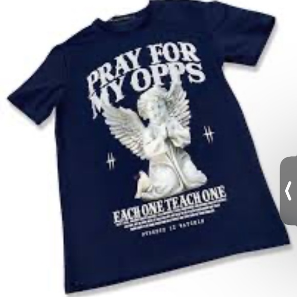 Pray for the pops graphic tee Sz various - Picture 2 of 4